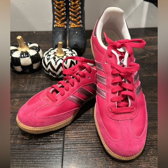 Rare Vibrant Pink Sneakers with White Stripes adidas 7.5 - Picture 1 of 6